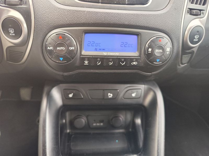 Hyundai ix35 2.0 CRDI/100kW Style - fotka 18 z 33