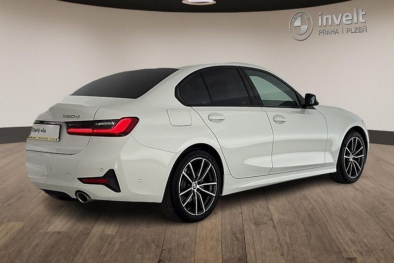 BMW Řada 3 320d xDrive - fotka 3 z 24