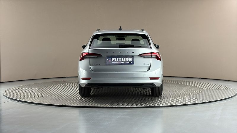 Škoda Octavia 2.0 TDI Ambition Combi - fotka 5 z 25
