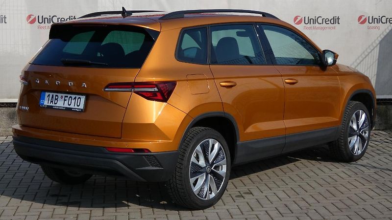 Škoda Karoq 1,5 TSI Style - fotka 3 z 22