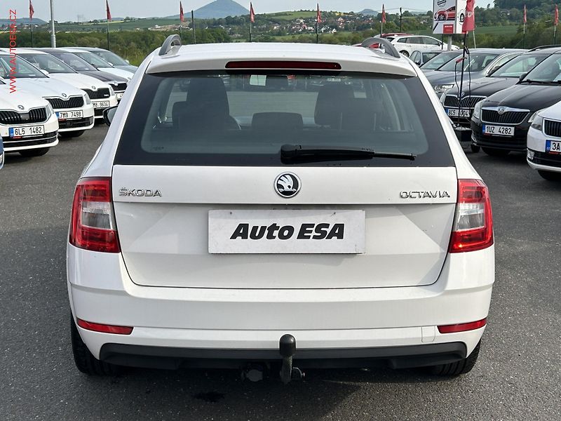 Škoda Octavia (2017) 1.6 TDi, ČR, Ambition, AC - fotka 5 z 16