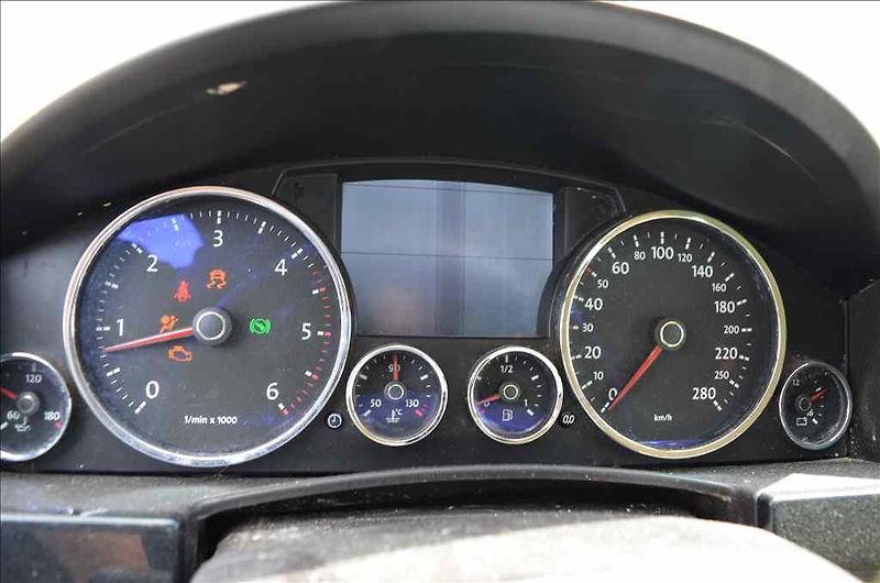 Volkswagen Touareg (2008) 3,0 TDI - fotka 23 z 30