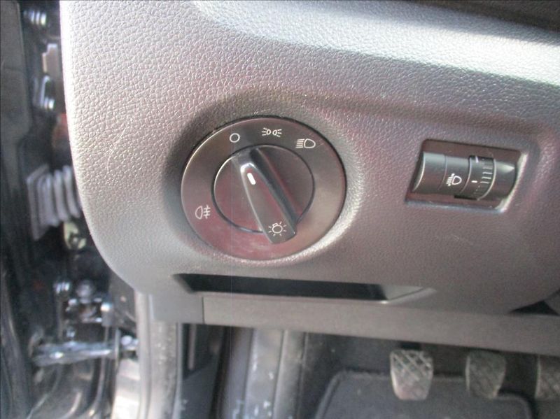 Škoda Roomster 1,2 TSi, Style, klima, servis, - fotka 21 z 27