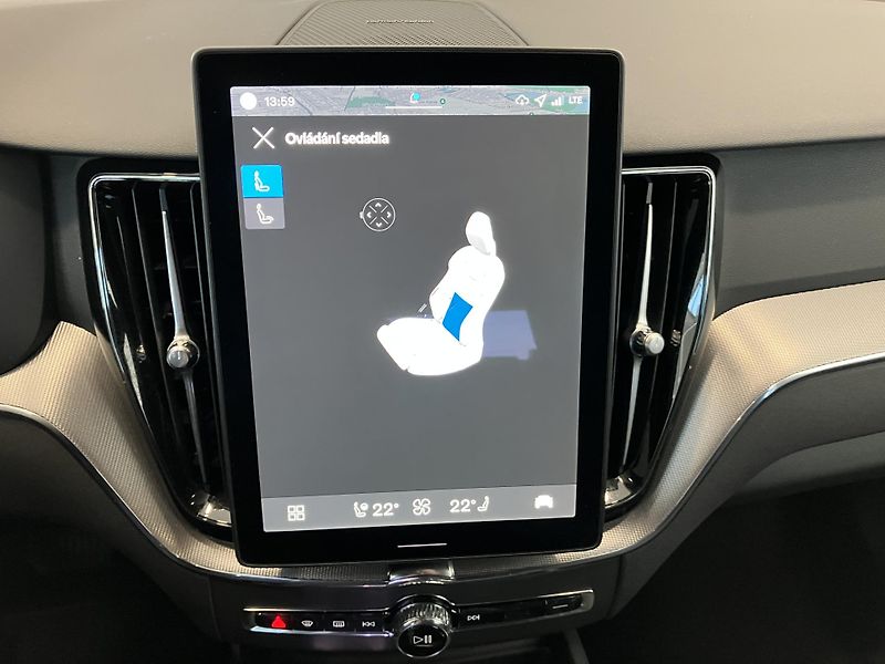 Volvo XC60 B5 AWD Black Edition Plus AT8 - fotka 41 z 47