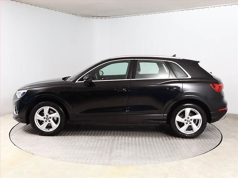 Audi Q3 (2019) S line 35 TFSI - fotka 3 z 21