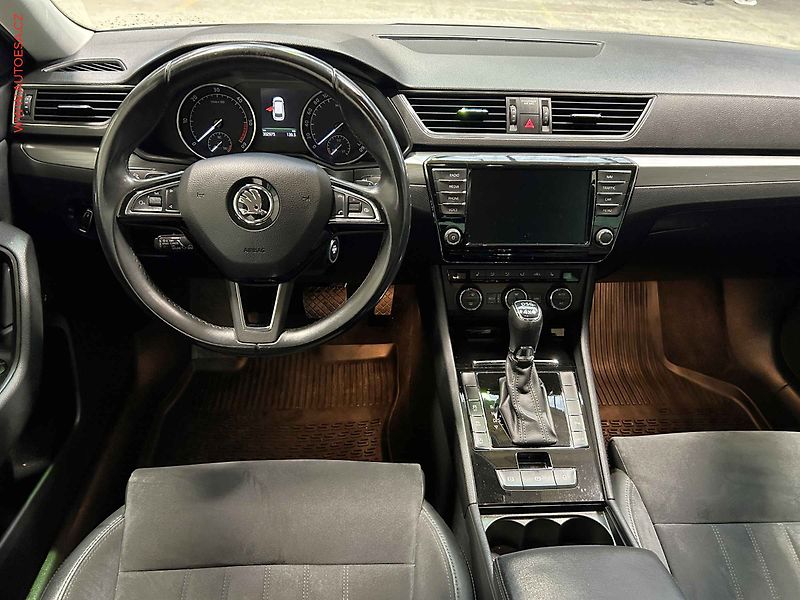 Škoda Superb (2016) 2.0TDi 4x4, ČR, DSG, navi - fotka 8 z 17