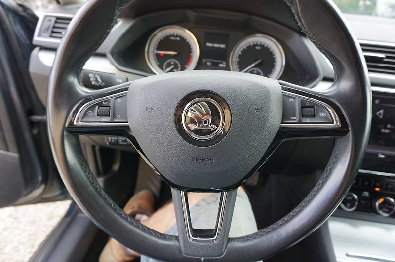 Škoda Superb (2020) 2.0 NOVÉ  V ČR - fotka 24 z 30