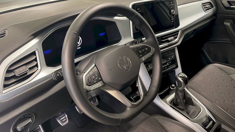 Volkswagen T-Roc (2025) Life GOAL 1.0 TSI 85kW - fotka 18 z 31