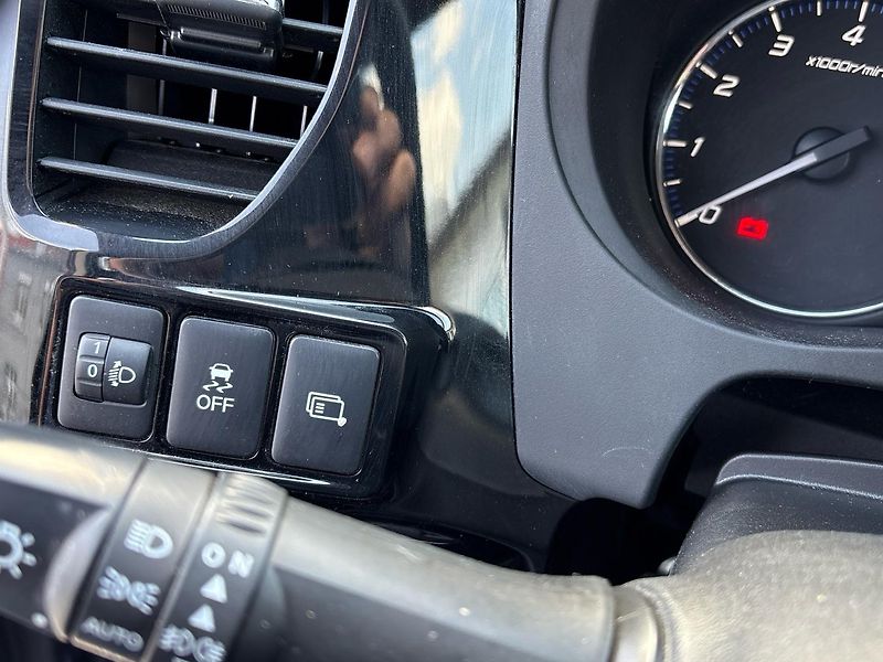 Mitsubishi Outlander (2021)  INTENSE 2.0 MIVEC 5MT 2WD - fotka 15 z 20