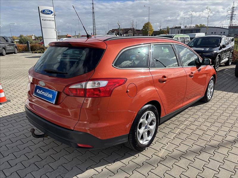 Ford Focus 1,6 TDCI 95k Trend - fotka 5 z 29