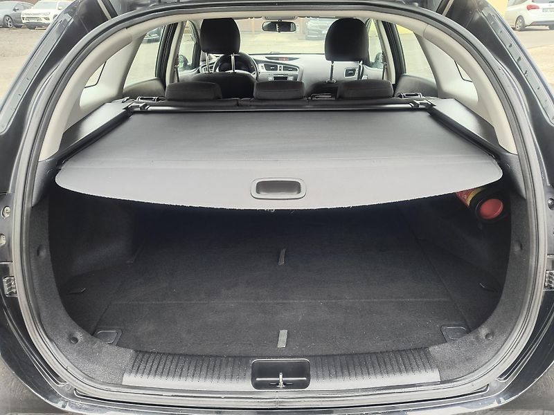 Kia Ceed (2013) 1.6 GDI 99KW/VYHŘ.VOLANT+SEDAD - fotka 18 z 49