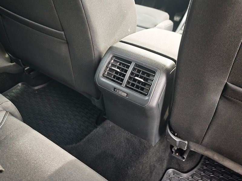 Volkswagen Golf (2019) 1,5 TSI 110 KW Highline - fotka 14 z 33