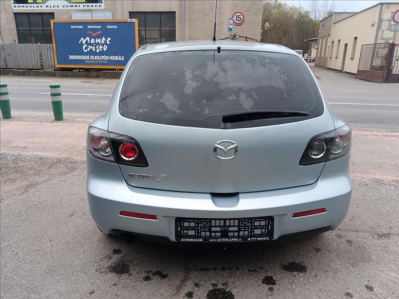 Mazda 3 1,4 i Sport CE - fotka 9 z 20