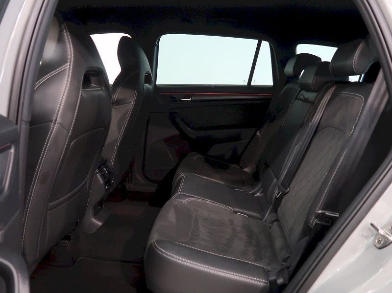 Škoda Kodiaq (2023) SPORTLINE 2.0TSI 140KW 4x4 DSG - fotka 17 z 44