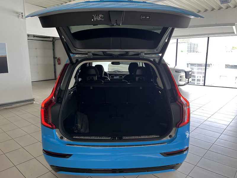 Volvo XC90 (2024) T8 - fotka 18 z 20