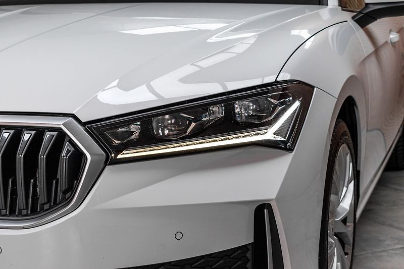 Škoda Superb TDI 142kW 4x4*TAŽNÉ*DPH*ČR 1.M - fotka 40 z 45