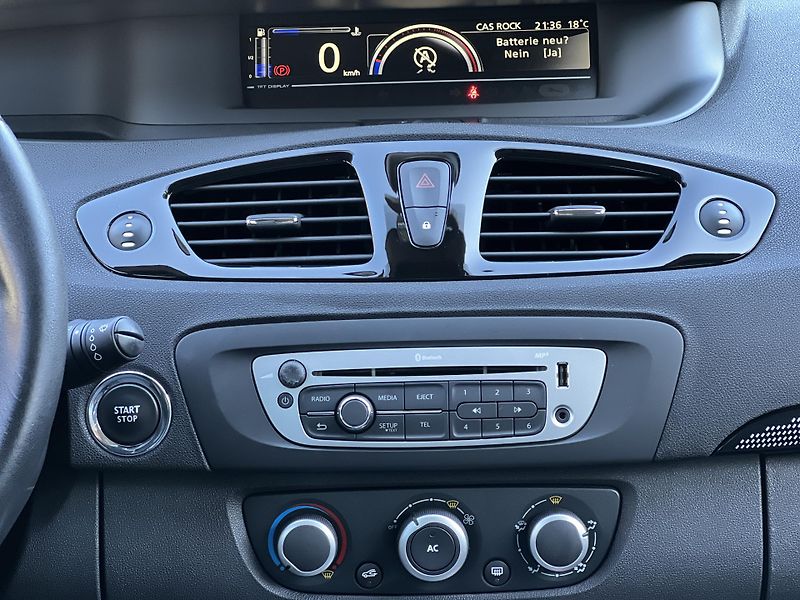 Renault Scénic 1.2TCe KLIMA TEMPOMAT ALU - fotka 21 z 43