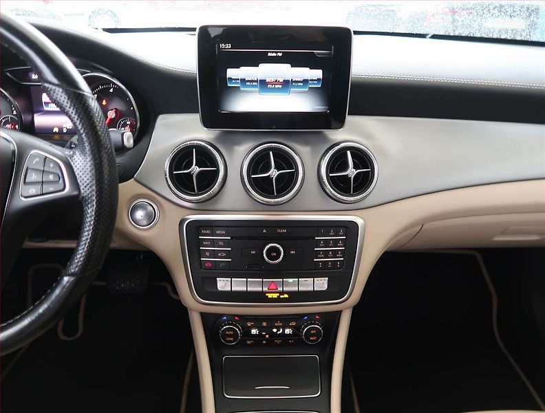 Mercedes-Benz CLA (2018) Urban 220 CDI, Automat - fotka 12 z 24