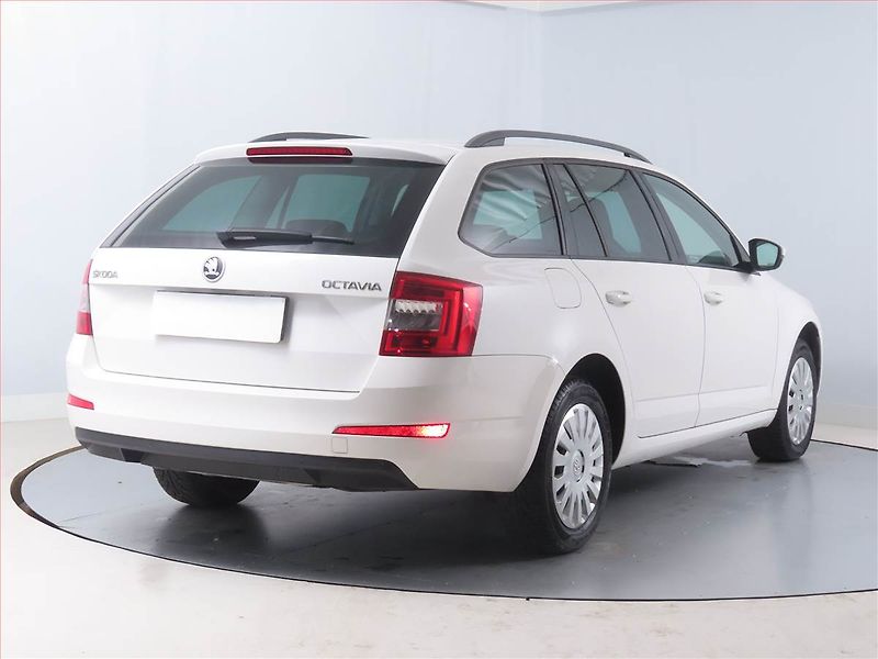 Škoda Octavia (2015) Style 1.6 TDI, Serv.kniha - fotka 5 z 13