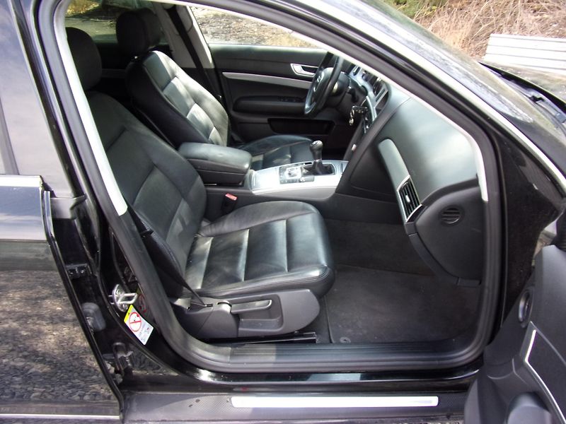 Audi A6 (2011) 2.0T 125kW S-LINE KŮŽE MANUÁL - fotka 19 z 20