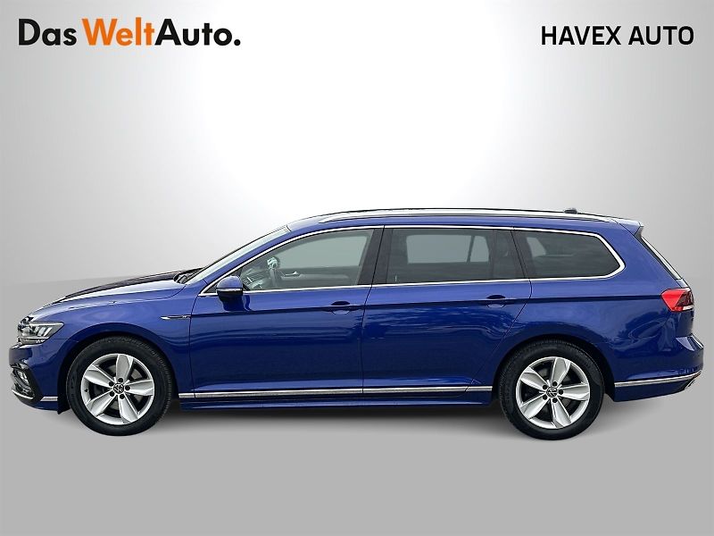 Volkswagen Passat Variant (2023) 2.0 TDI 4Motion DSG R-Line - fotka 3 z 35