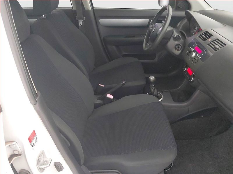 Suzuki Swift (2010) 1.3, Serv.kniha, po STK - fotka 9 z 16