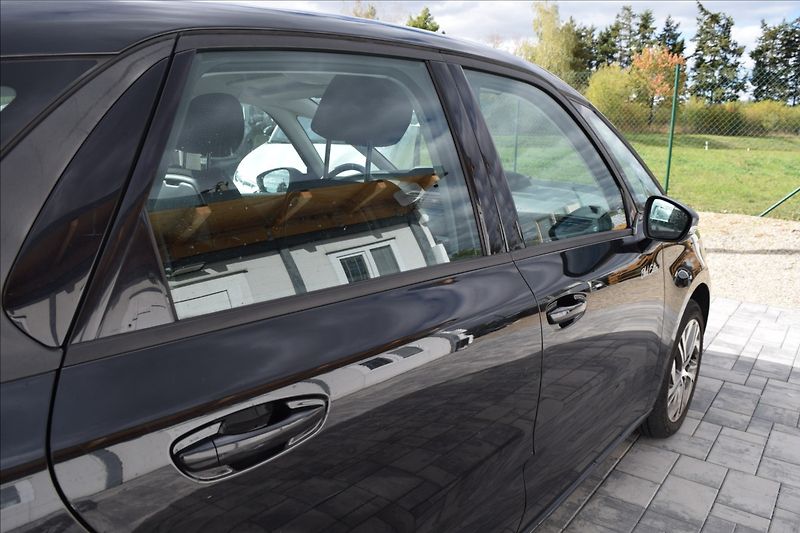 Citroën C4 Picasso 1,6 HDI 68KW KLIMA BEZ ADBLUE - fotka 7 z 51