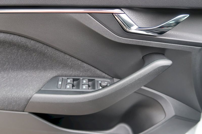 Škoda Scala (2025) Top Selection 1,0 TSI 85 kW DS - fotka 16 z 29