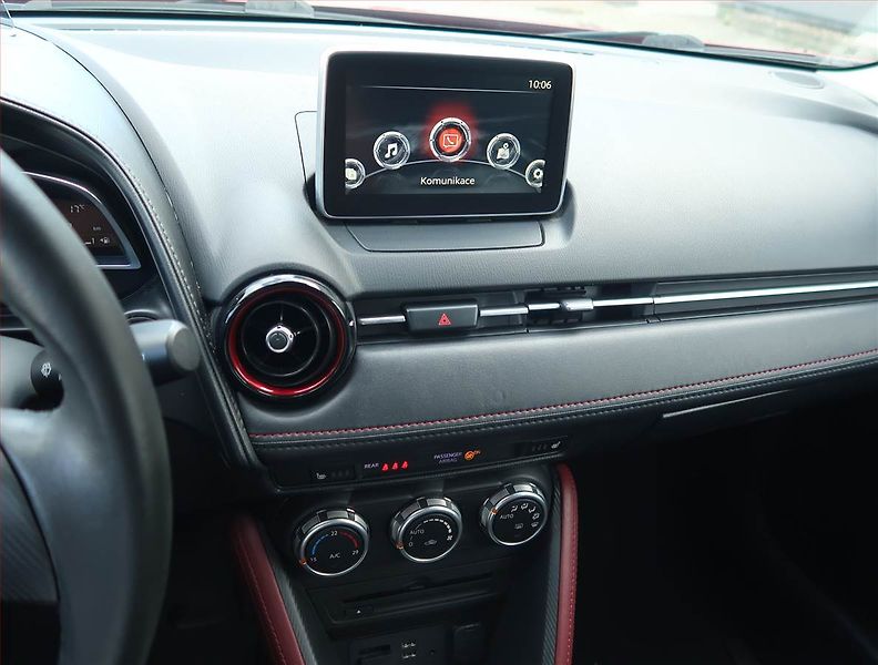 Mazda CX-3 (2015) 2.0 Skyactiv-G, 4X4 - fotka 12 z 18
