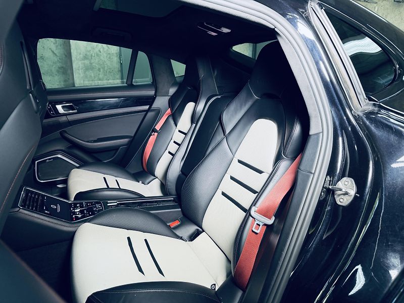 Porsche Panamera (2019) PANAMERA*TURBO*PANO*360* - fotka 33 z 37