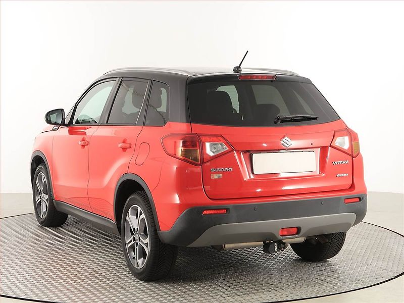 Suzuki Vitara (2017) Premium 1.6 VVT, 4X4, Automat - fotka 4 z 19