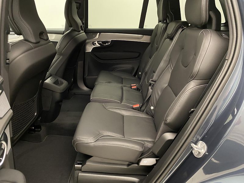 Volvo XC90 (2026) B5 AWD AUT BLACK EDITION PLUS  - fotka 6 z 74