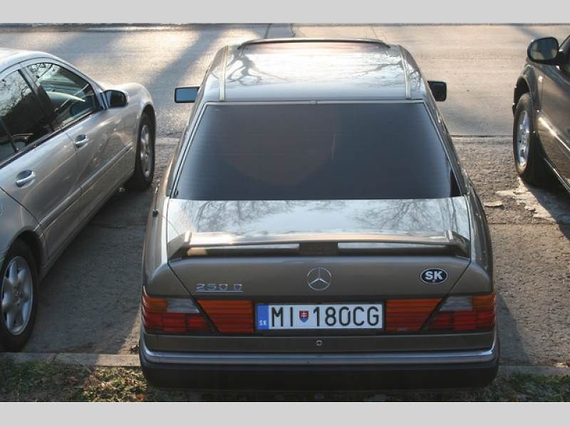 ZKUŠENOSTI UŽIVATELE: Mercedes-Benz 124 