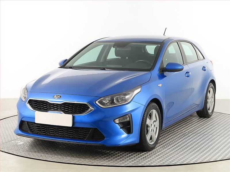 Kia Ceed (2020) Silver 1.0 T-GDI, Serv.kniha - fotka 2 z 17