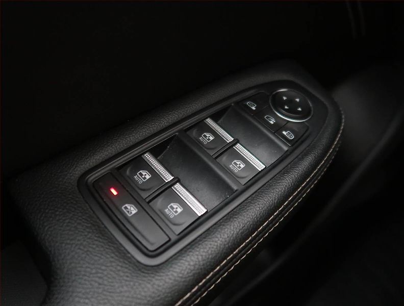 Renault Arkana (2023) Intens E-Tech - fotka 19 z 21
