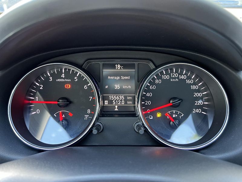 Nissan Qashqai 2.0i 104 kW PANORAMA 155.000KM - fotka 16 z 20