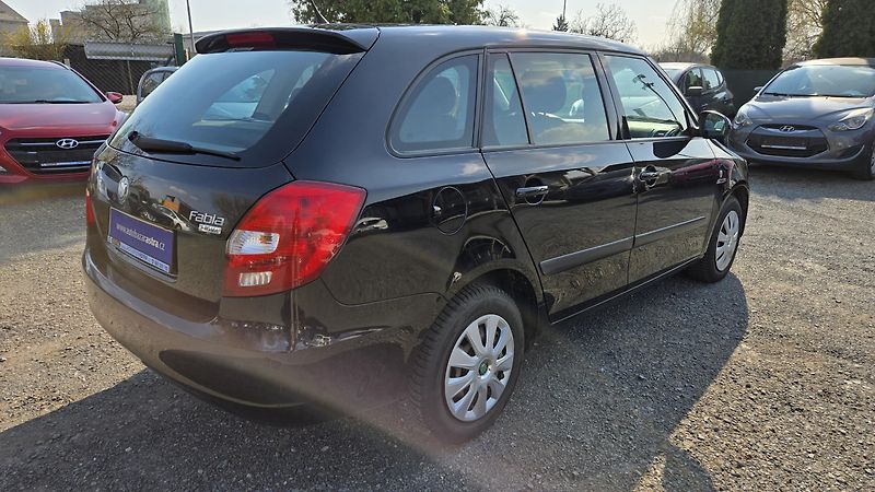 Škoda Fabia 1.4 16V AMBIENTE 1MAJITEL - fotka 11 z 36
