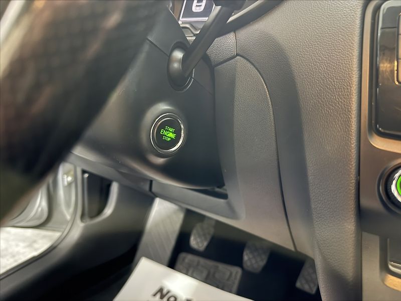 Škoda Octavia 1,6   TDI KEY-LESS TAŽNÉ ČR - fotka 17 z 29
