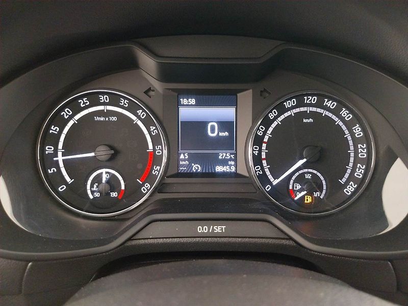 Škoda Octavia (2015) RS 2.0 TDI, Automat - fotka 11 z 23