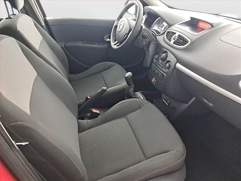 Renault Clio (2010) 1.2 16V , Serv.kniha, Tempomat - fotka 9 z 19