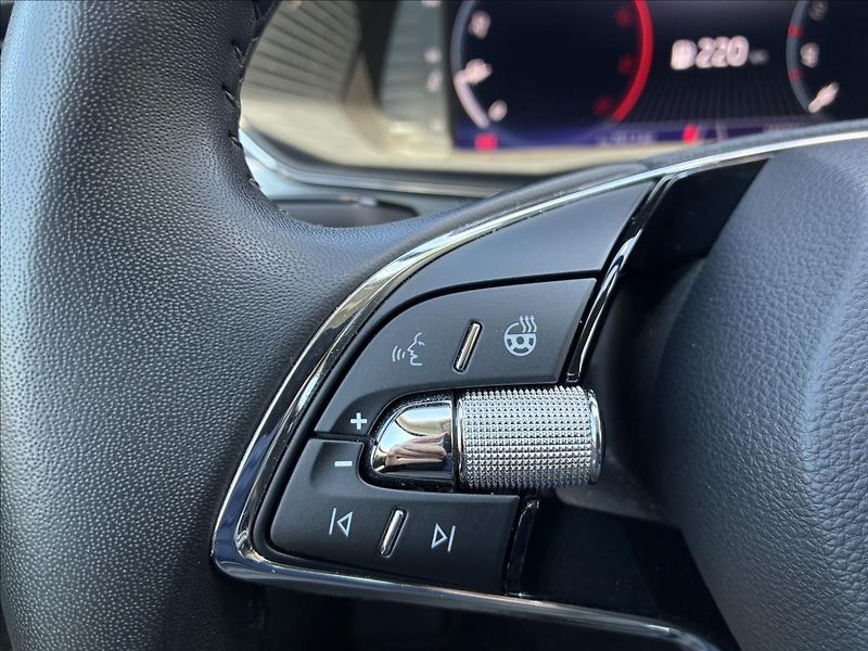 Škoda Superb 2,0 TAŽNÉ,EL.KUFR,KAMERA - fotka 18 z 32