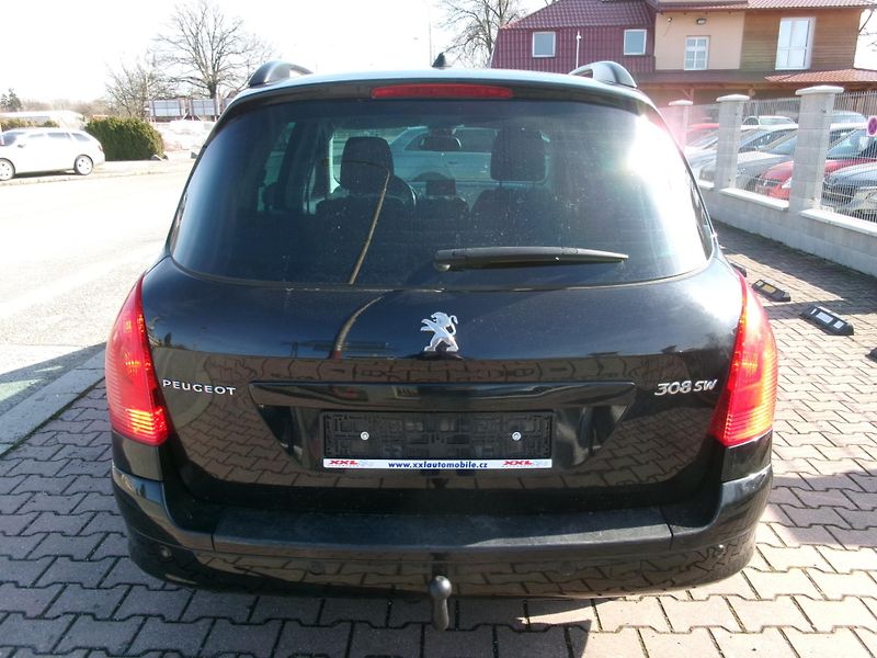 Peugeot 308 (2013) SW 2,0HDI NAVI AC BT TEMP - fotka 6 z 28