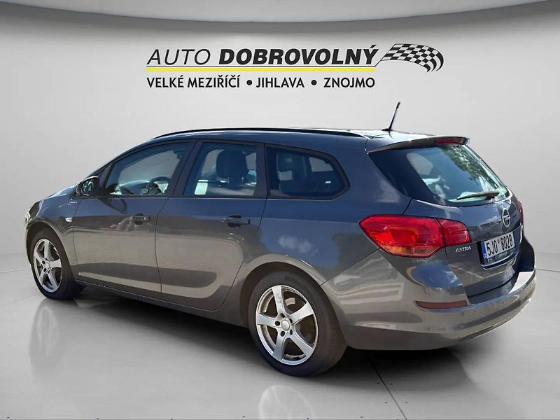 Opel Astra J SPORTS TOURER ENJOY A17DTR M - fotka 4 z 21