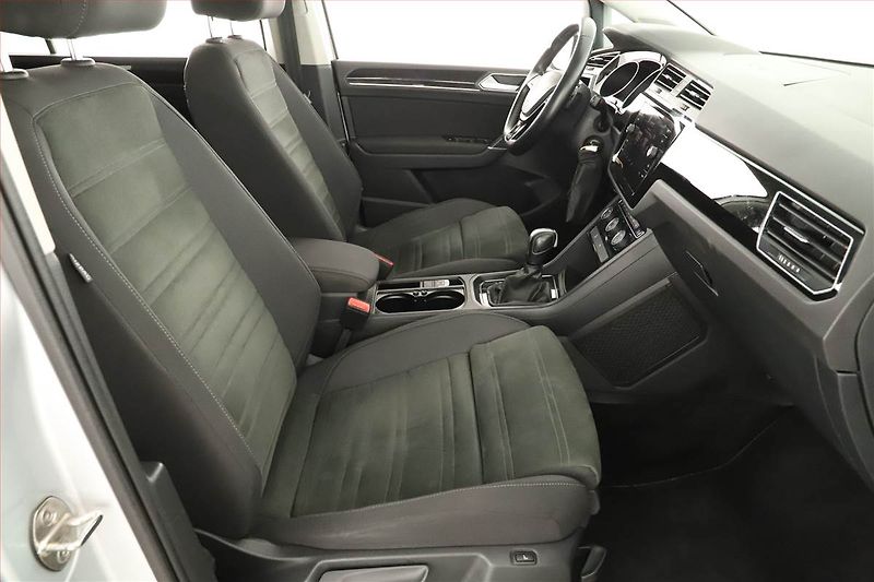 Volkswagen Touran (2020) Highline 2.0 TDI - fotka 7 z 21