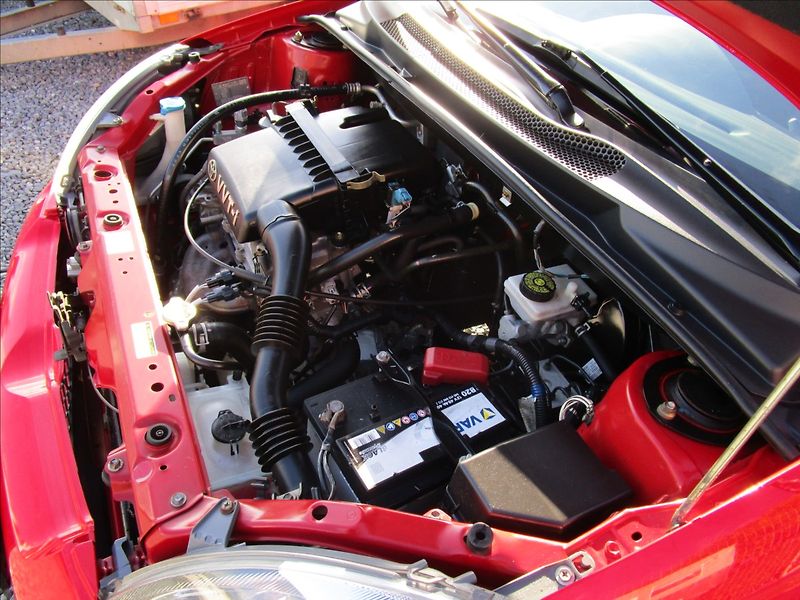 Toyota Yaris 1.0VVT-i Terra KLIMA - fotka 34 z 35