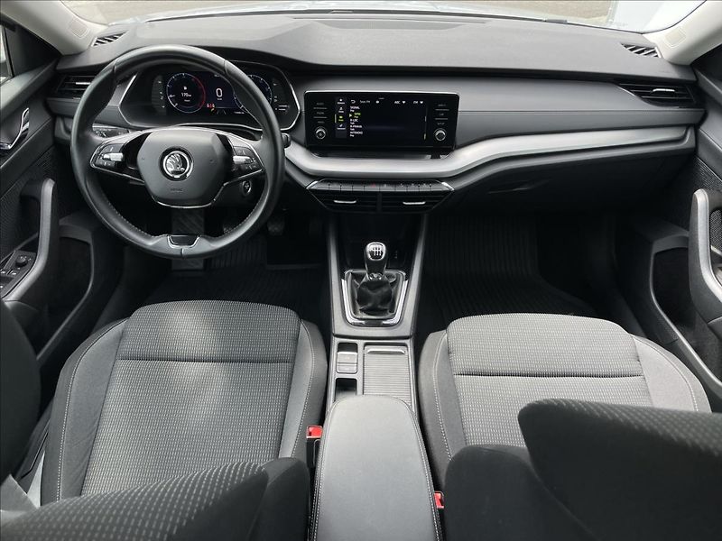 Škoda Octavia 2,0 TDI Combi Ambition Plus - fotka 6 z 21