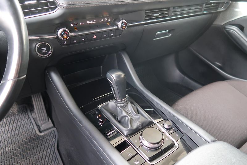 Mazda 3 HB 2,0 G150 AT, Bose,serv.,DPH - fotka 26 z 28