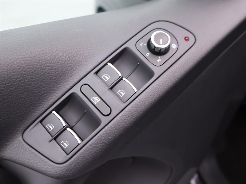 Volkswagen Tiguan 1,4 TSI 4Motion Sport & Style - fotka 13 z 24