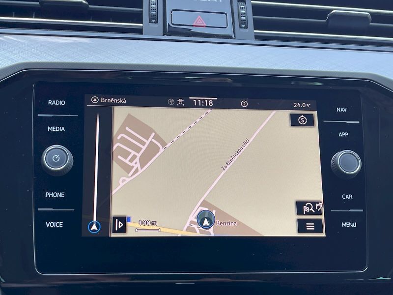 Volkswagen Passat (2023) 2.0TDI 110kW DSG Business - fotka 13 z 34