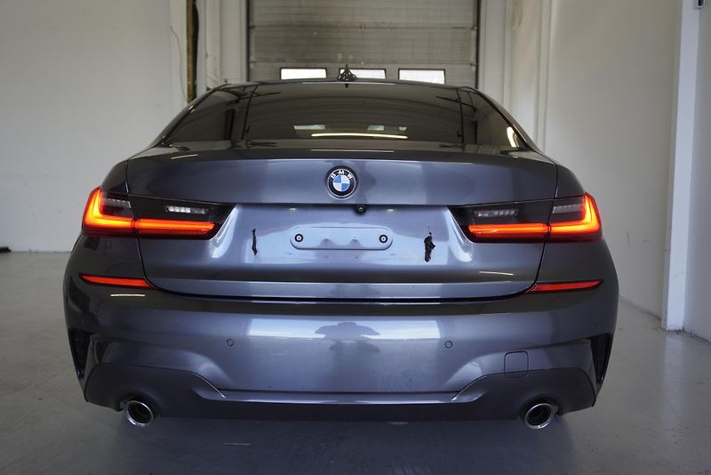 BMW Řada 3 2.0D 140kW M-SPORT,X-DRIVE - fotka 7 z 28